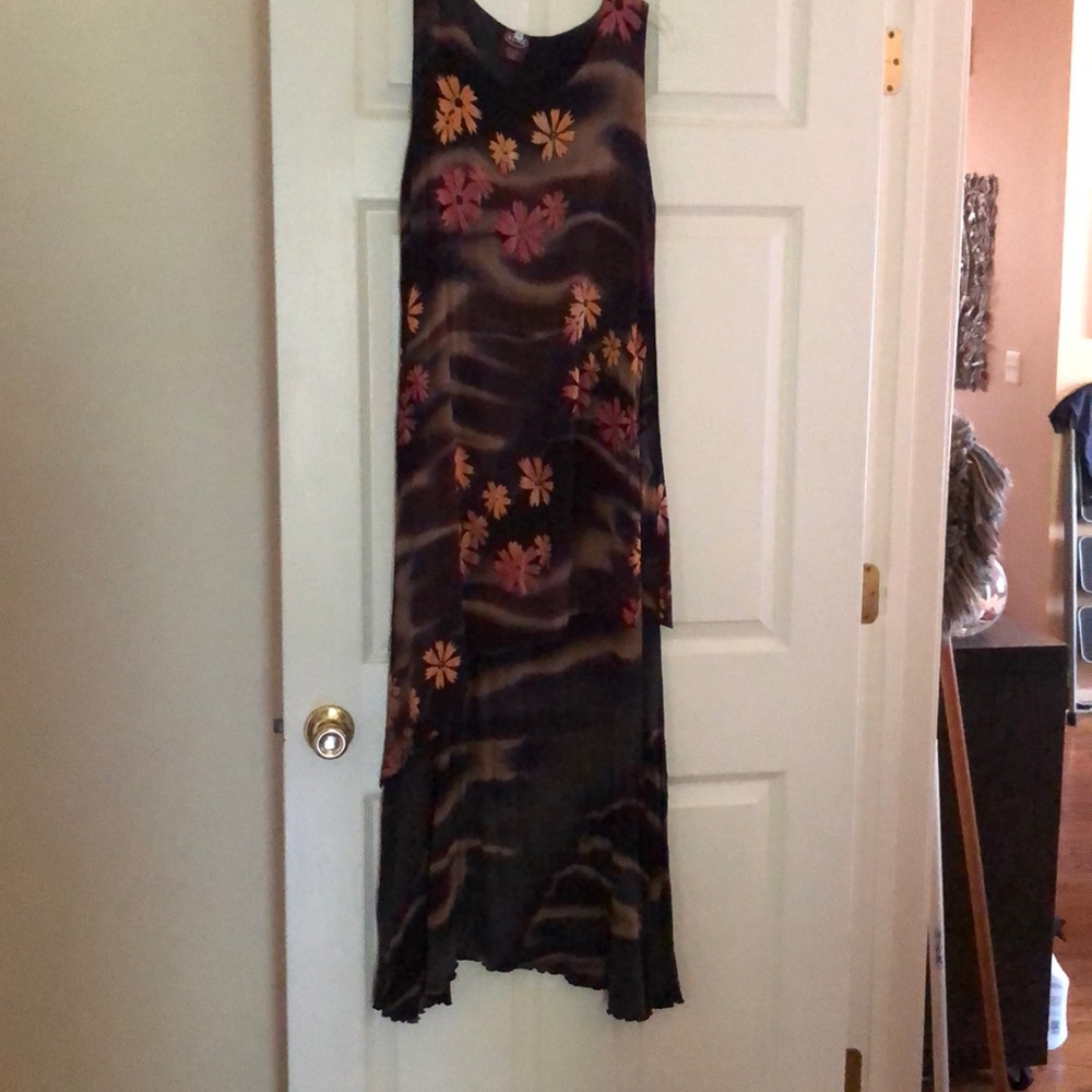 Maxi sleeveless two tiered crepe rayon dress